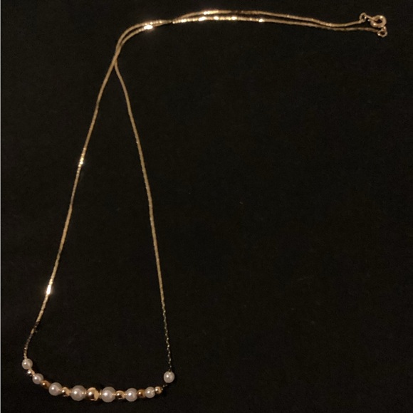 Imperial Gold Faux Round Gold/Pearl Necklace - Picture 4 of 8